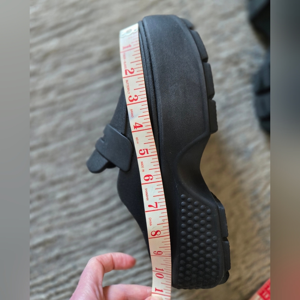 CROCS Black Platform Loafer Flats - Picture 6 of 10